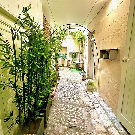 Le Logis Des Templiers Vieux Port Apartment La Rochelle  Exterior photo
